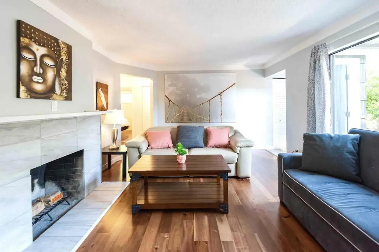 Lovely Home 10 Minutes To Downtown !!! Victoria