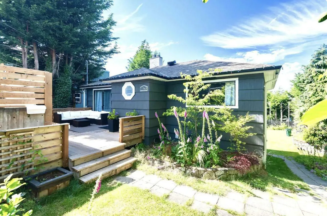 Lovely Home 10 Minutes To Downtown !!! Victoria